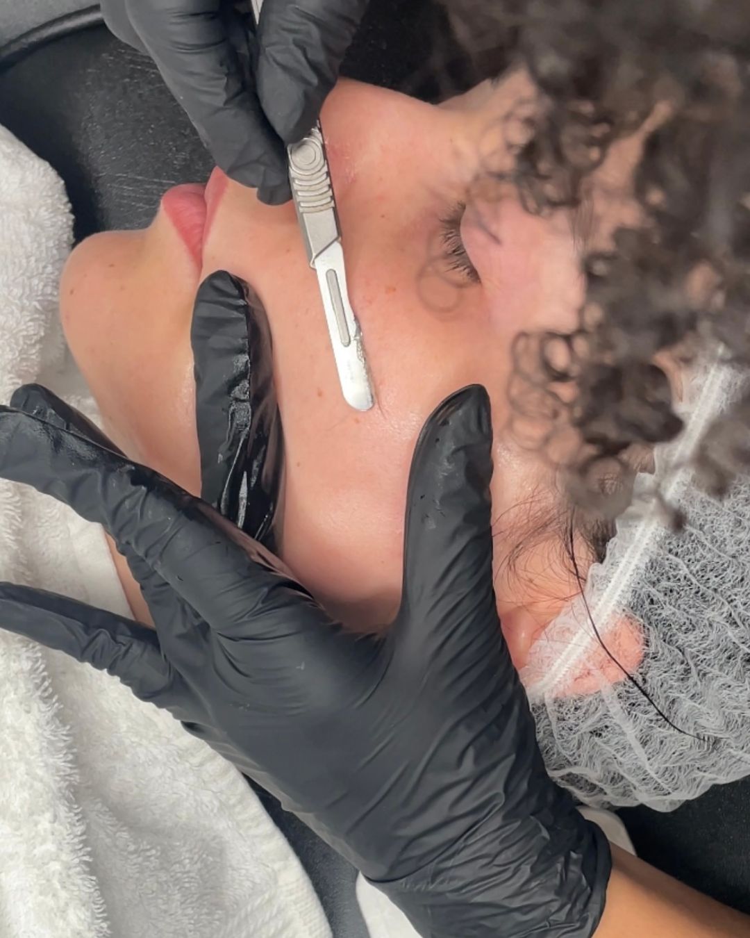 Soin Dermaplaning image